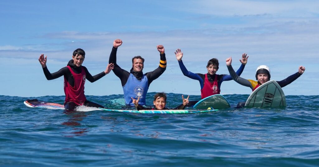 Peña txuri Surf Eskola